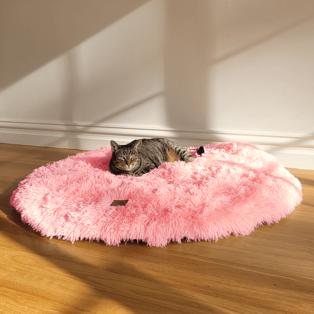Round Shaggy Faux Fur Calming Pet Mat Ombre Pink 8 Round Shaggy Faux Fur Calming Pet Mat Ombre Pink
